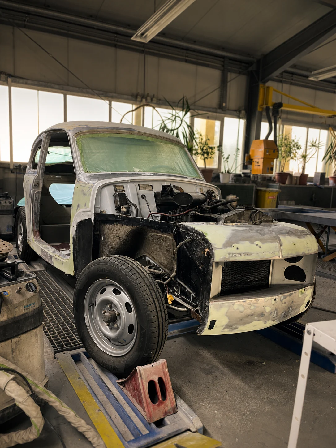 Volvo-Projekt während der Karosserievorbereitung in der JOLO-Werkstatt